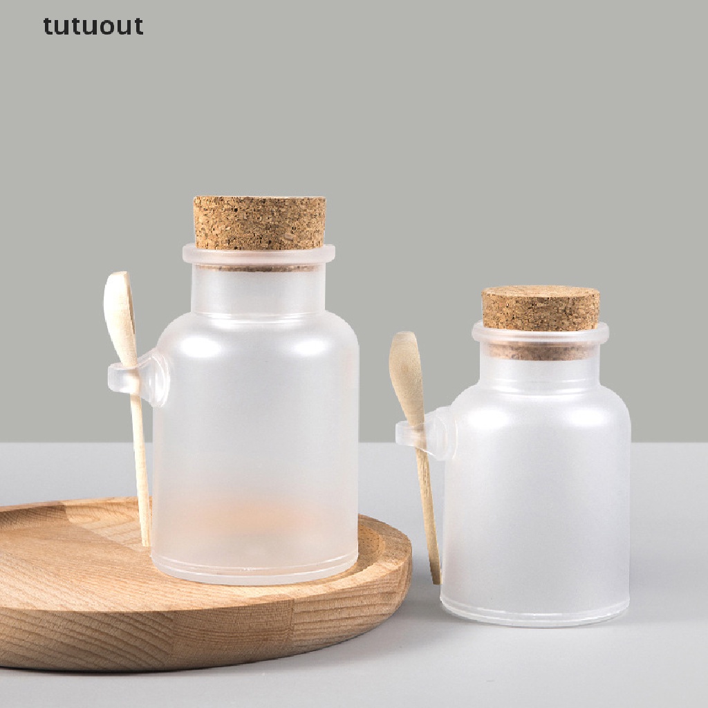 Bộ Chai Nhựa Mờ Kèm Muỗng Gỗ Dùng Đựng Muối Tắm Tiện Dụng