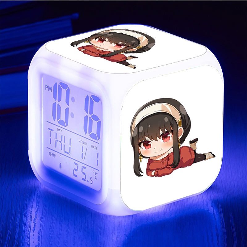 Đồng hồ báo thức để bàn in hình SPY x Family ver nằm gia đình điệp viên anime chibi dễ thương xinh xắn đèn LED đổi màu