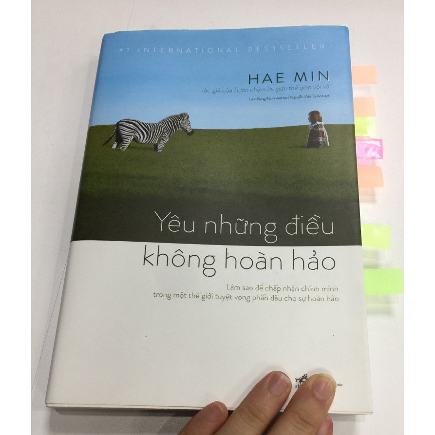 Sách - Yêu những điều không hoàn hảo