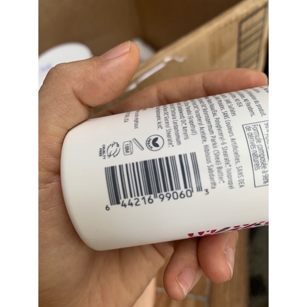 Xịt dưỡng giữ ẩm tóc Briogeo Farewell frizz 147ml