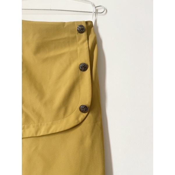 Chân váy màu vàng Ivy Moda size M
