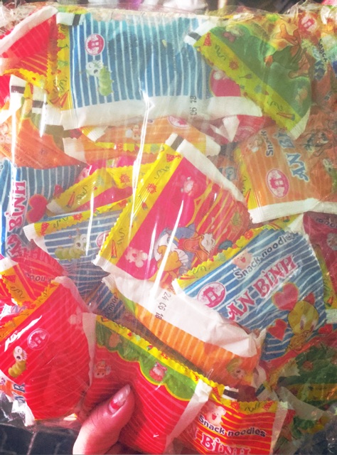 Bịch 50 gói mì tôm trẻ e trở về tuổi thơ | BigBuy360 - bigbuy360.vn