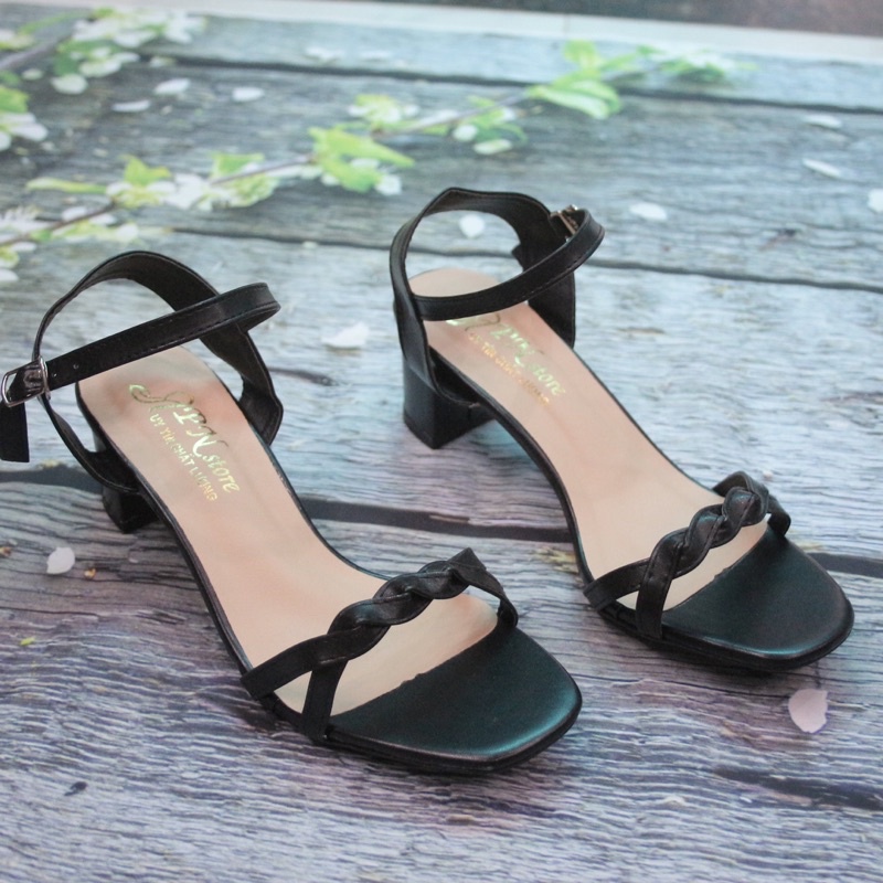 Giày sandal cao gót vuông 5p quai thắt chéo