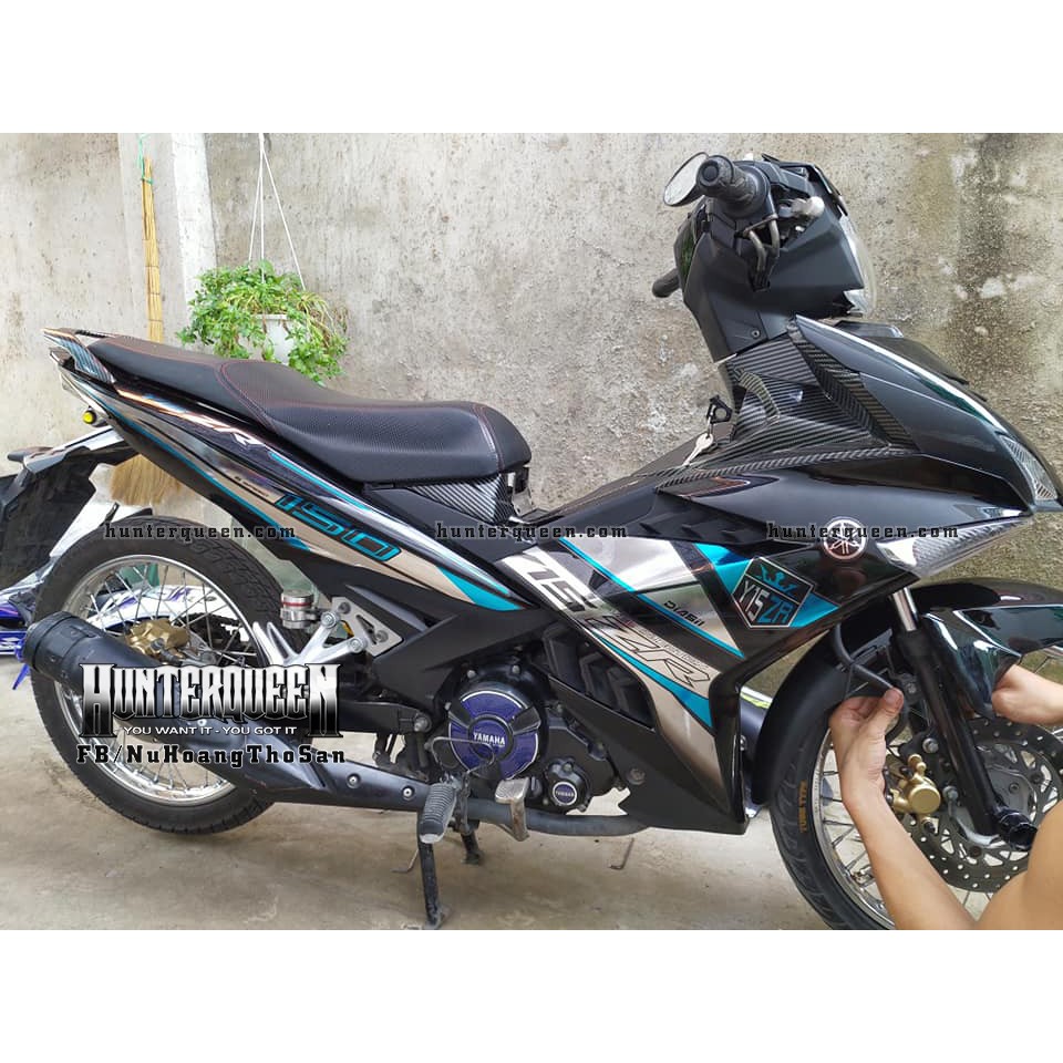 Tem Exciter 150. Tem Y15ZR đơn giản, đen xanh. Chất liệu crom. Chỉnh sửa theo yêu cầu. Sắc nét, bền màu, chống nước