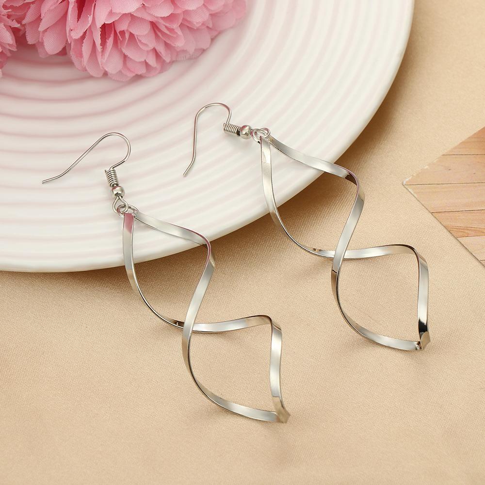 Đôi Bông Tai Dáng Dài Họa Tiết Gợn Sóng Thời Trang Cho Nữ