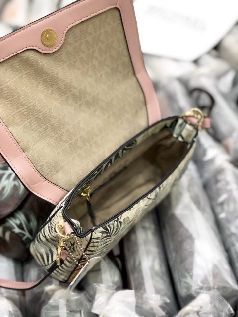 MICHAEL KORS DẠNG NẮP LÁ