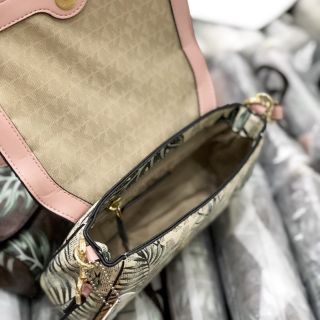 MICHAEL KORS DẠNG NẮP LÁ