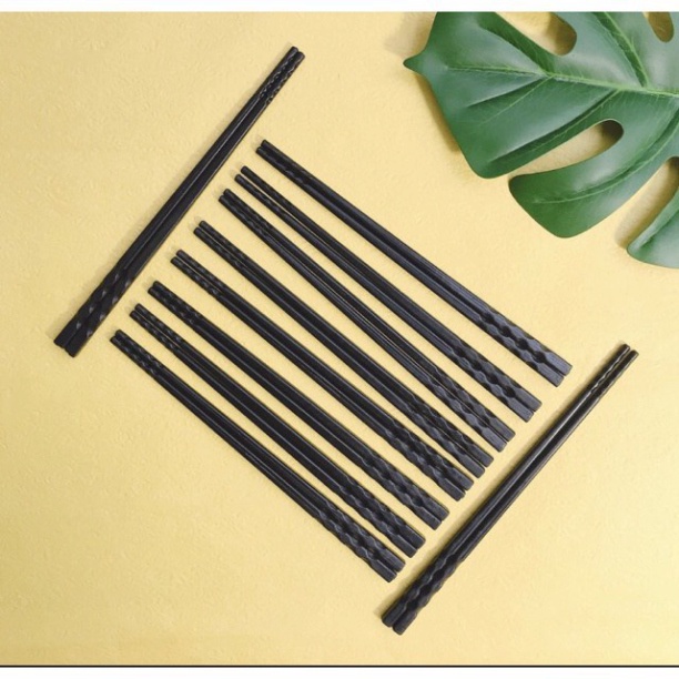1 gói 10 đôi đũa nhựa phíp đen đầu nhám chịu nhiệt cao