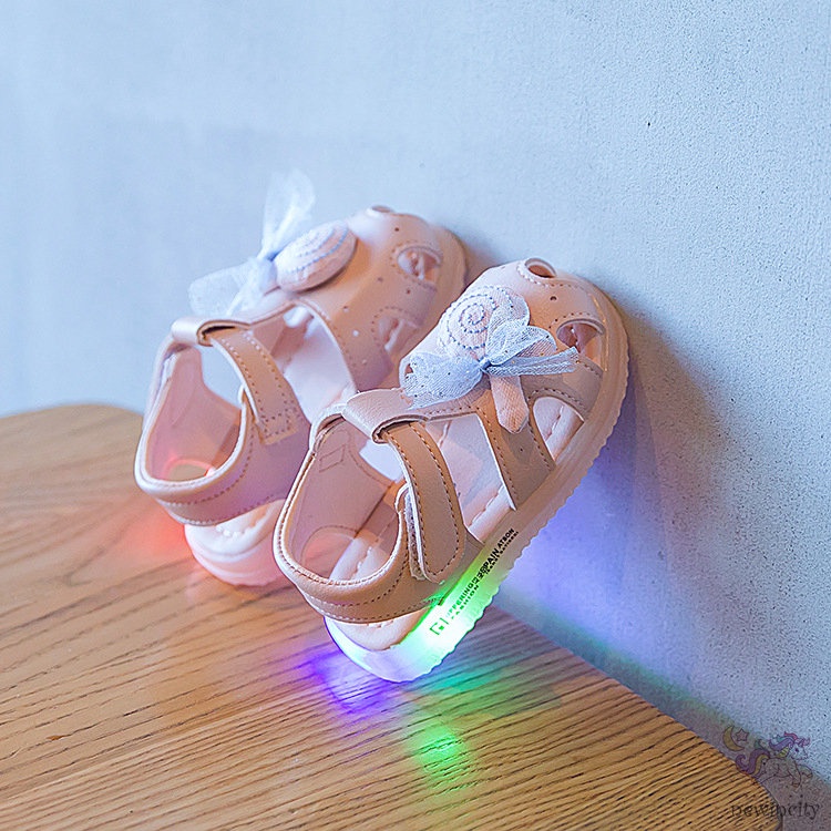 Giày sandals có đèn phát sáng thời trang Hàn Quốc cho bé gái