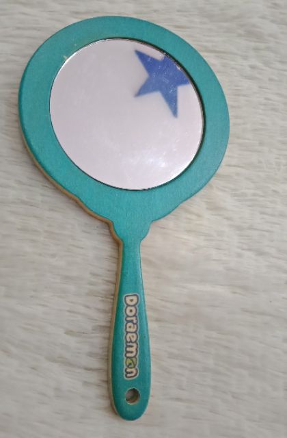 Gương cầm tay Doraemon bằng gỗ HEMU 160x89mm KJ1501