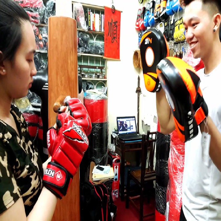 Găng tay mma walon xỏ-hở ngón fighter UFC có ngón cái chuẩn thi đấu, dành cho đấm bốc, boxing, mma, bảo hành 12 tháng