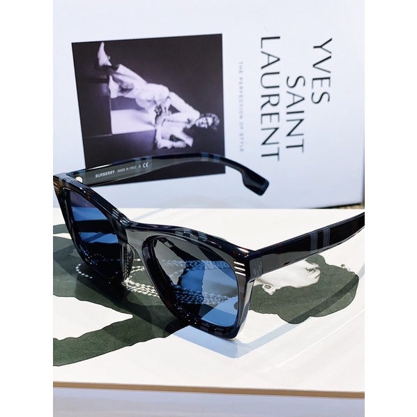Mắt kính Burberry chanh xả - Đẹp từ mọi góc nhìn  Style unisex nam nữ đeo đều đẹp