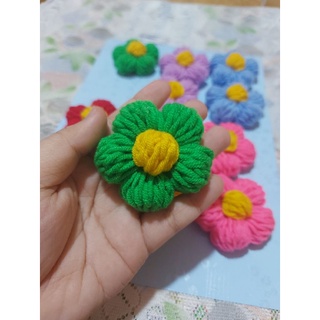 Pin cài áo hoa len size 6cm