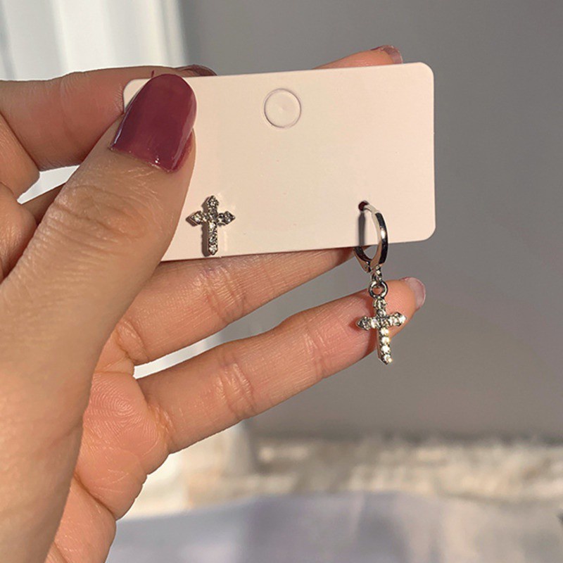 Bông tai chữ thập 191119 thiết kế bất đối xứng cỡ nhỏ thời trang đơn giản cá tính