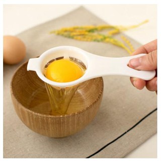 Dụng cụ tách lòng trứng