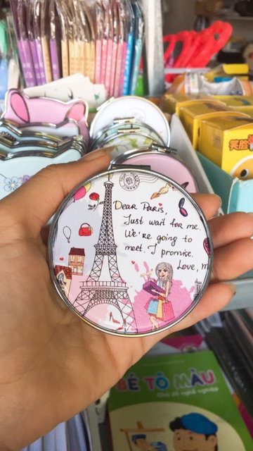 Gương mini cầm tay siêu kute