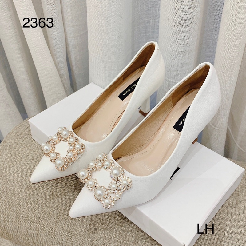Giày cao gót nữ khoá ngọc gót 7cm màu trắng da siêu mềm- Thu Trang Shoes