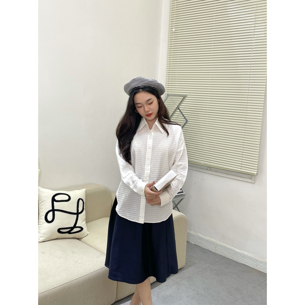 Áo sơ mi trắng nữ kẻ ngang thanh lịch, đơn giản MONA SHIRT