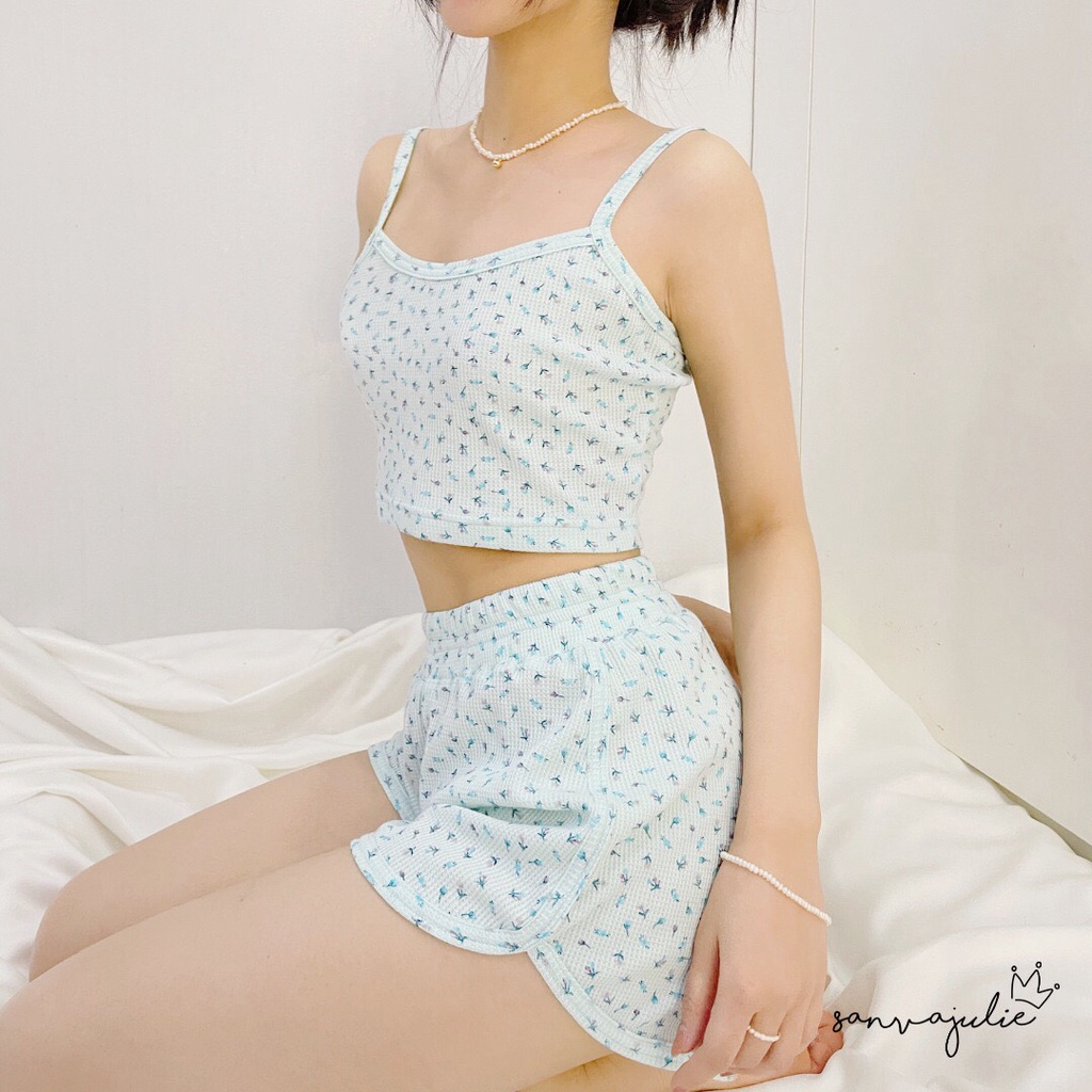 Bộ đồ ngủ, đồ tập áo 2 dây croptop - quần sooc - Hoa oải hương - thiết kế Sanvajulie