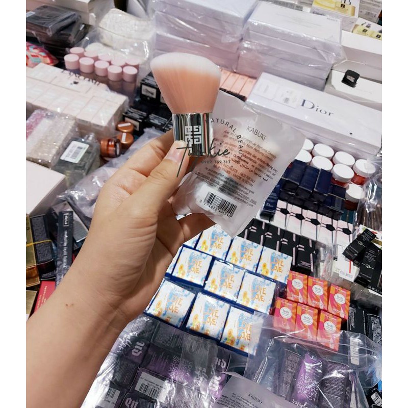 Cọ tán phấn chuyên nghiệp Guivenchì Kabuki Brush