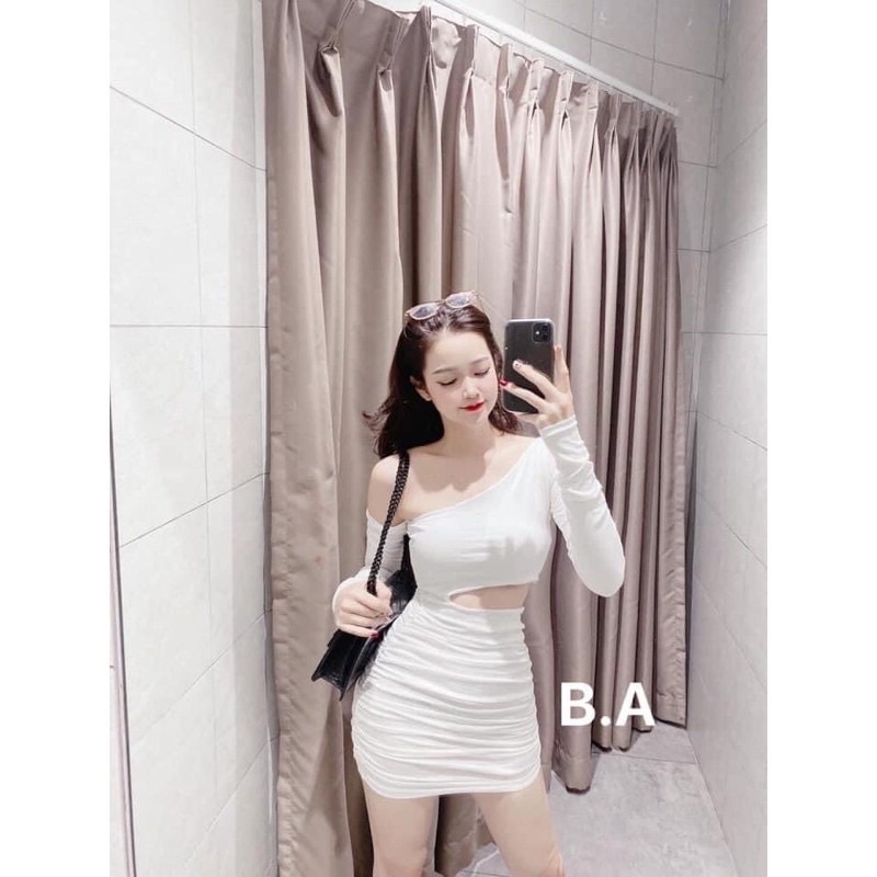 Đầm body khoét eo tay dài