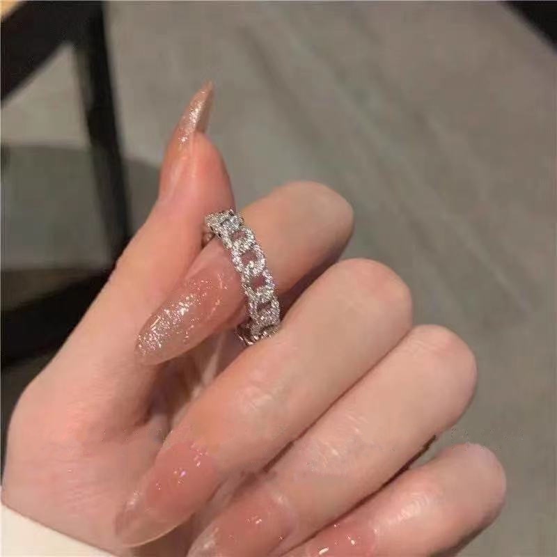Nhẫn nam nữ chỉnh được kích thước hoạt tiết xích đan xen màu bạc xinh xắn đơn giản thanh lịch NX