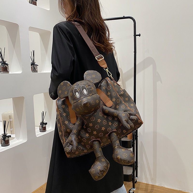 Túi xách du lịch - Túi đeo chéo da mềm Mickey hoạ tiết LV HOT