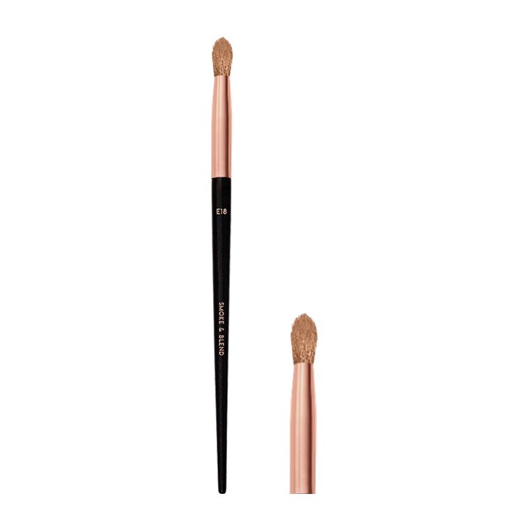 CỌ TÁN PHẤN MẮT SMOKYVACOSI SMOKE &amp; BLEND BRUSH - E18