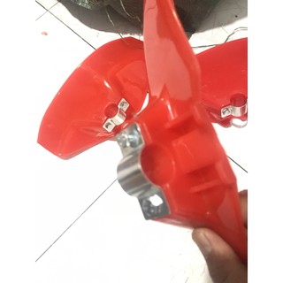 Miếng nhựa chắn cỏ máy cắt cỏ ( 2 MIẾNG)