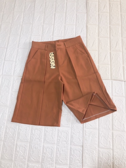 [Mã FAMAYWA giảm 10K đơn 50K] Quần Ống rộng lửng 1 ly chất tuyết mưa | BigBuy360 - bigbuy360.vn