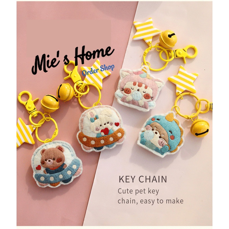 Làm thủ công thêu /diy keychain kit thêu/thủ công thêu bạn trai/quà tặng đôi /Bộ móc khóa kèm phụ kiện thêu MIE Handmade