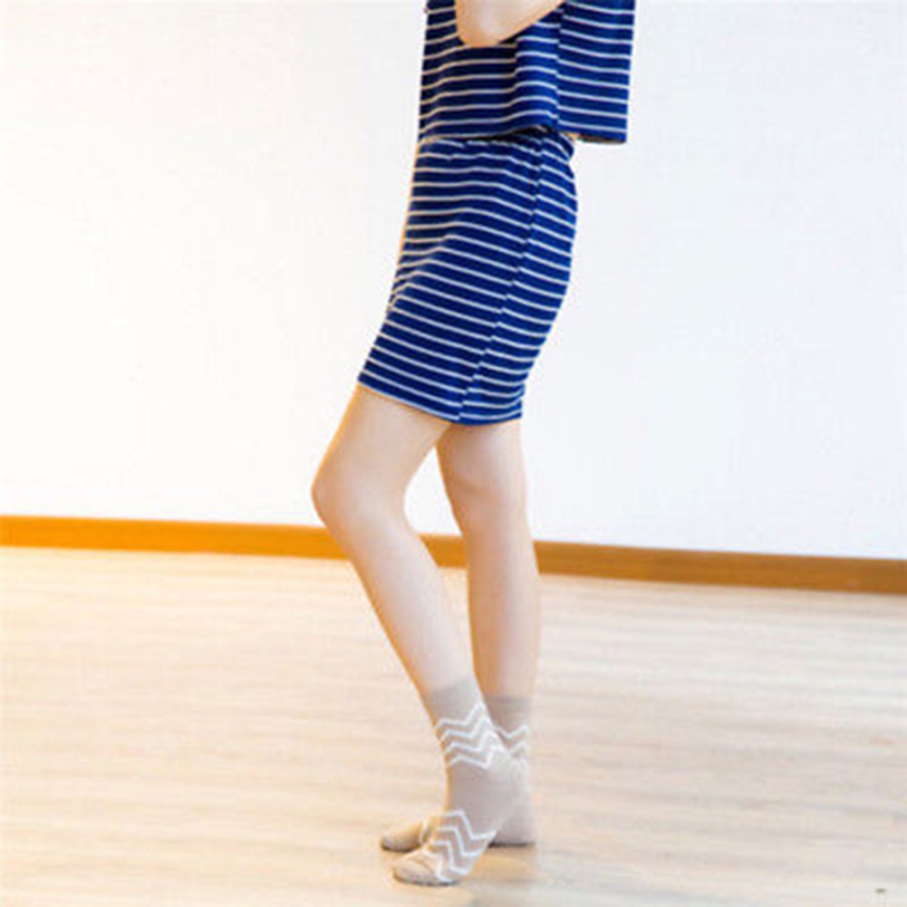 Tất nữ mềm mại co giãn in hình đám mây và chân cún cưng dễ thương