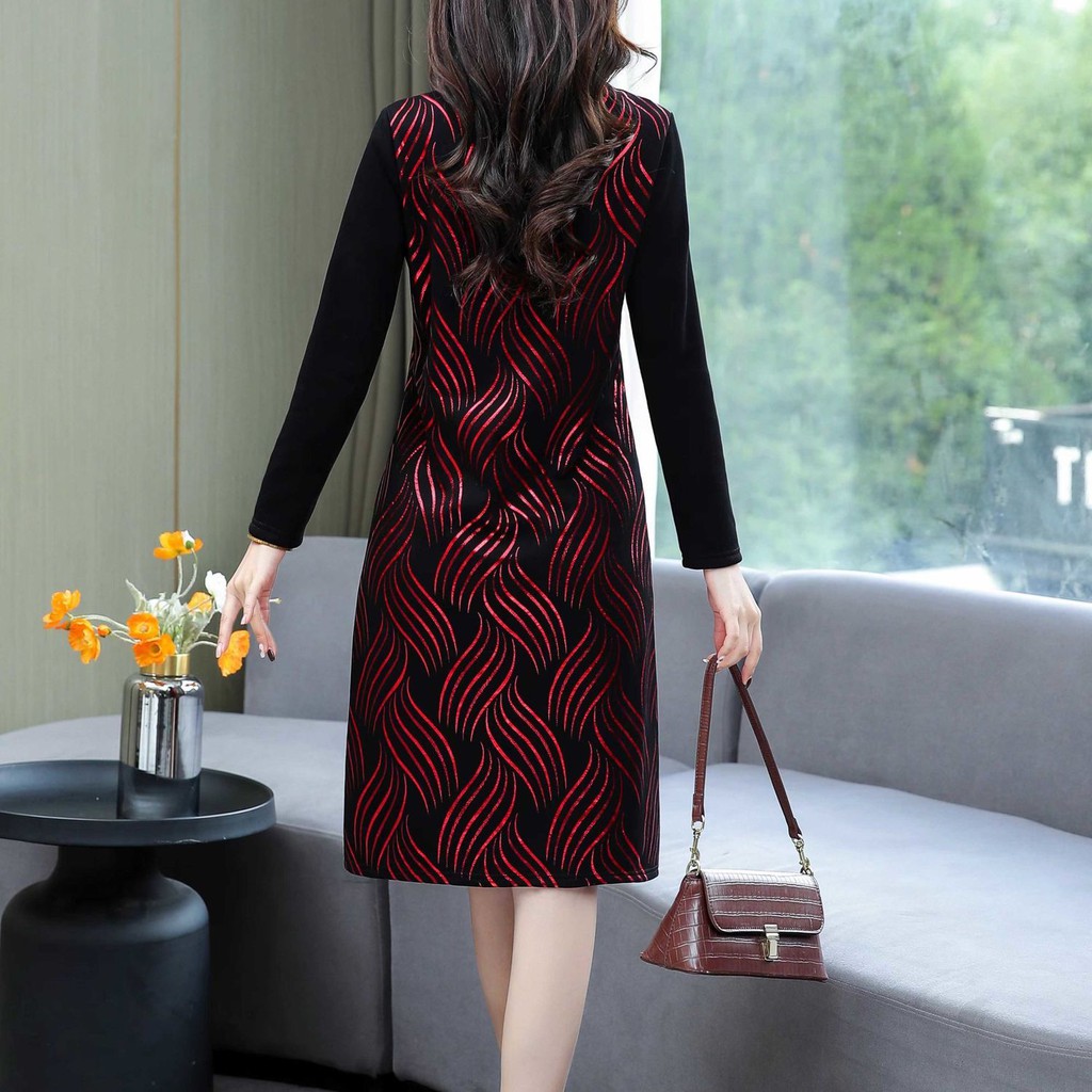 Váy đệm dài giữa mùa đông mới của phụ nữ trung niên và phụ nữ lớn tuổi váy cơ sở