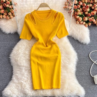 Đầm khoét hai vai và khoét lưng, đầm body khoét eo sau đan chéo dây