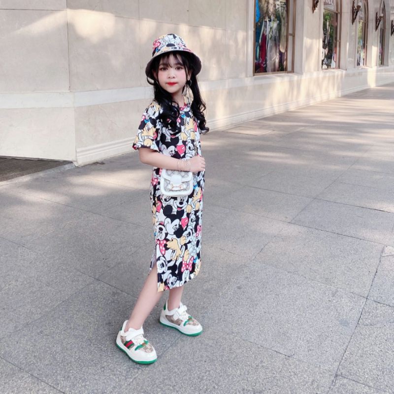 Váy  suông  kèm  mũ