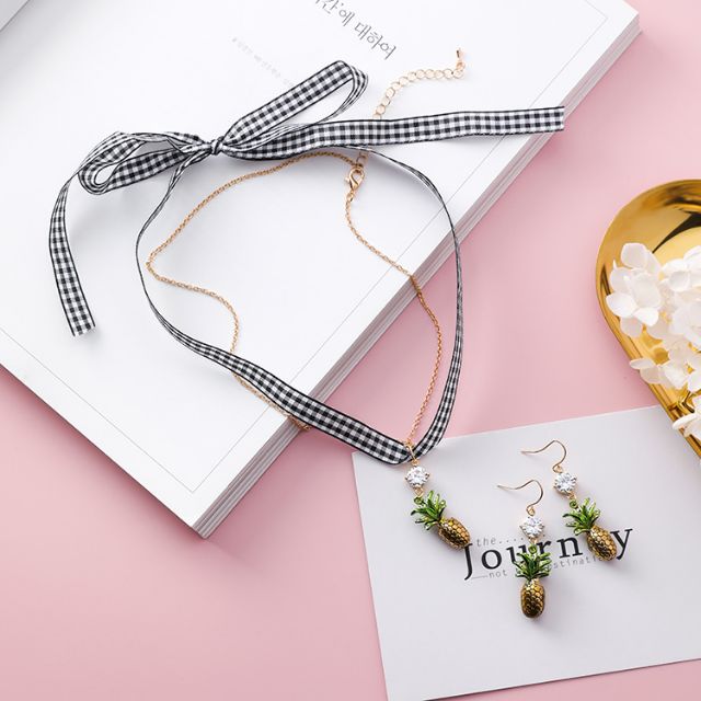 CHOKER KIỂU DÁNG KẾT HỢP ĐỘC ĐÁO