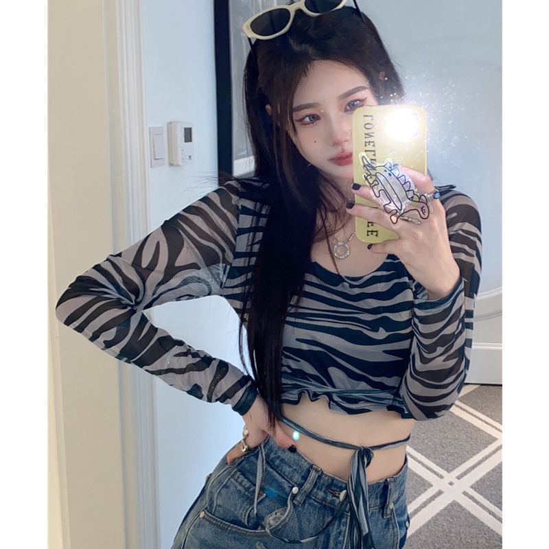 Áo Croptop Tay Dài Hoạ Tiết Ngựa Vằn Phối Dây Đan Chéo Cá Tính