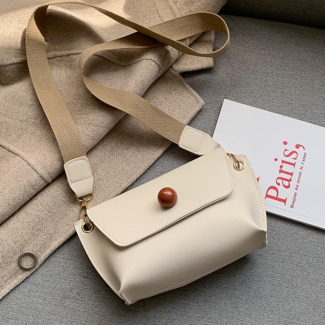 Túi Đeo Chéo Dây Vải Nữ Đi Làm, Đi Chơi ERASHOP 075558 - Nắp Hột Đỏ Đơn Giản, Thanh Lịch Hot Trend Cực Rẻ Đẹp