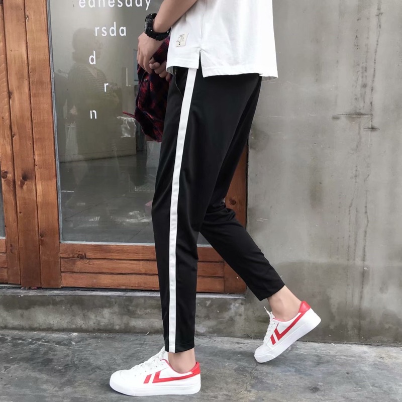 Quần Thể Thao 3 Sọc Và 1 Sọc Cho Nam Nữ Chất Liệu Thun Poly 2 Da Mềm Mịn Và Thoáng Mát