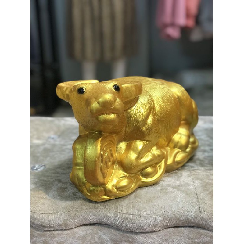 Tượng Linh Vật Trâu Ôm Vàng Phong Thủy May Mắn - Rước Tài Lộc, Thịnh Vượng Đến Nhà Tết 2021
