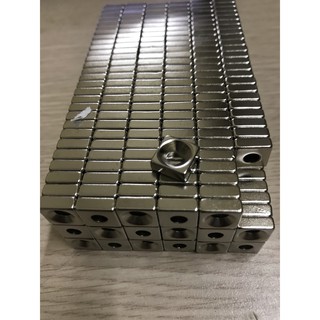 NAM CHÂM VIÊN 10X10X4 LỖ VÁT 4 ( SET 10 VIÊN)