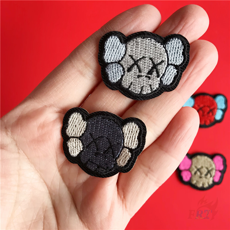 Miếng vá họa tiết KAWS BFF phong cách hoạt hình Harajuku có thể ủi trang trí trang phục 9 mẫu mã tùy chọn