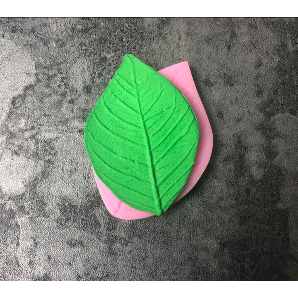 Khuôn Silicon Làm Bánh / Sô Cô La Hình Cánh Hoa Xinh Xắn