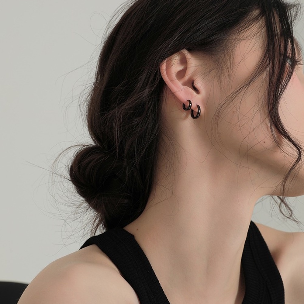 Khuyên Tai Thép Titan Không Gỉ Thiết Kế Đơn Giản Thời Trang Cho Nam Và Nữ