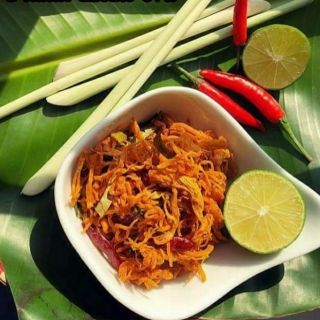 Gà khô lá chanh