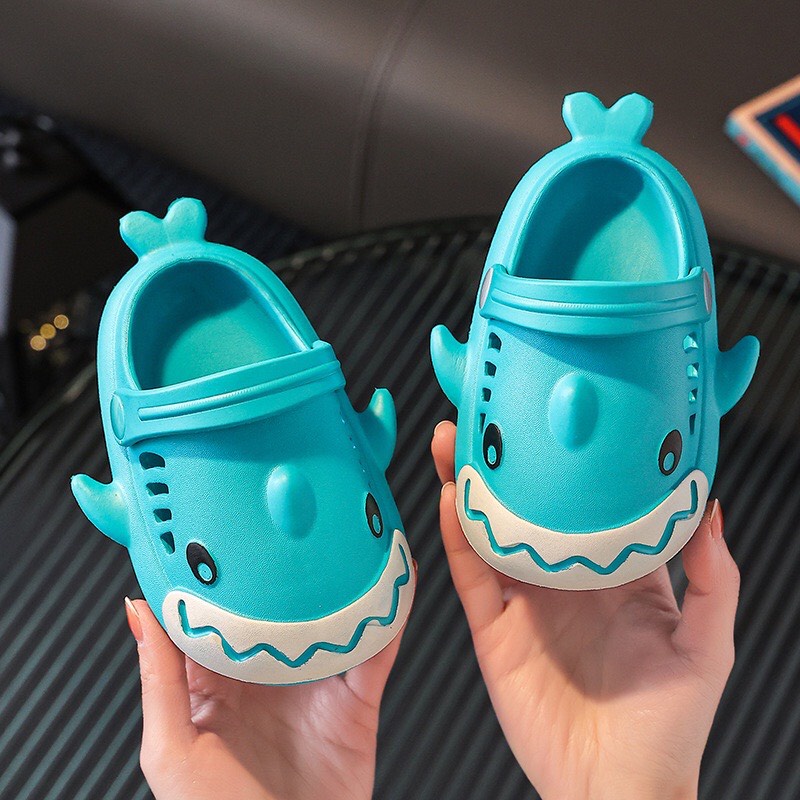 Dép Sục - Dép Crocs Hình Cá Mập Dễ Thương Có Lỗ Thoáng Khí Cho Bé Yêu loại đẹp