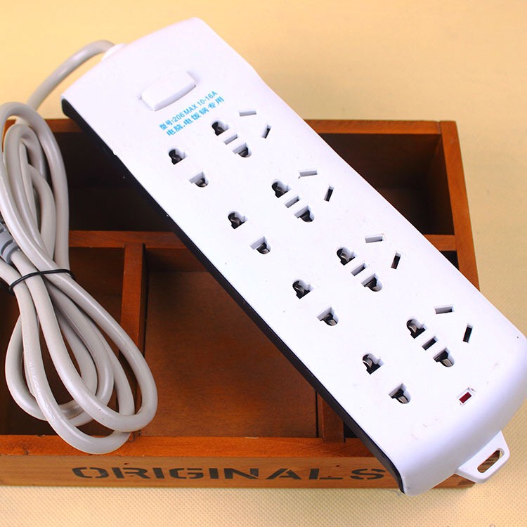 Ổ Cắm Điện Đa Năng - Ổ Cấm 6 Lỗ Và 8 Lỗ Tiện Ích