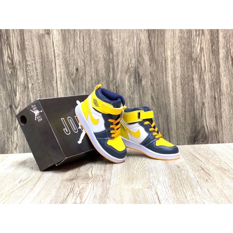 Giày Thể Thao Nike Jordan Thời Trang Năng Động Cho Bé Trai