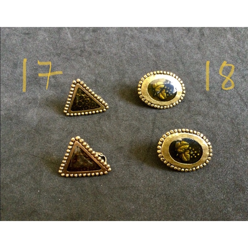 Khuyên tai vintage màu đồng đen đẹp, cá tính