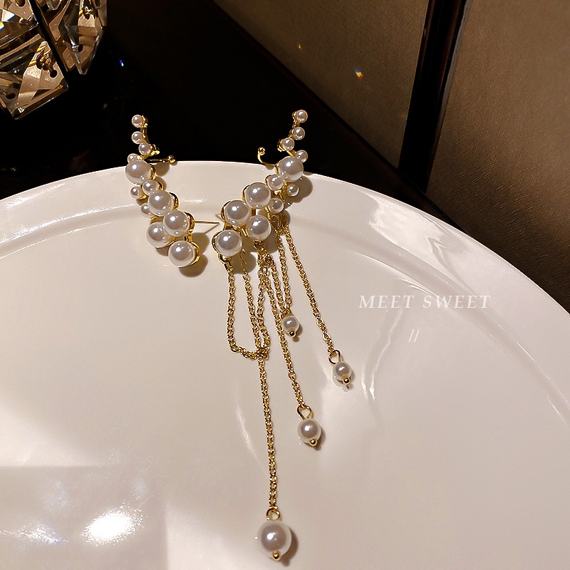 Đôi Khuyên Tai Kẹp Vành Tai Không Đối Xứng Đính Ngọc Trai Thời Trang Hàn Quốc Cho Nữ